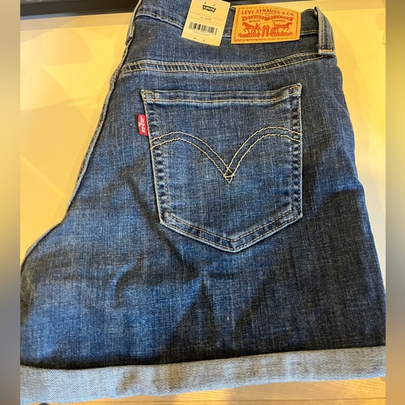 Levi’s Shorts - Picture 2 of 2